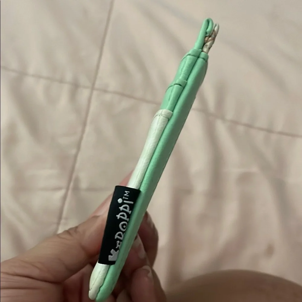 Kerropi Card Holder